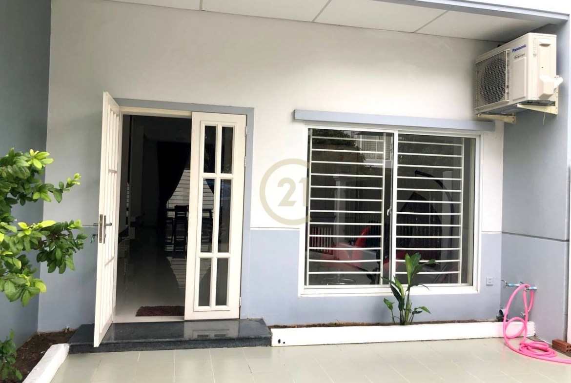 Villa for rent at Borey Peng Hout1