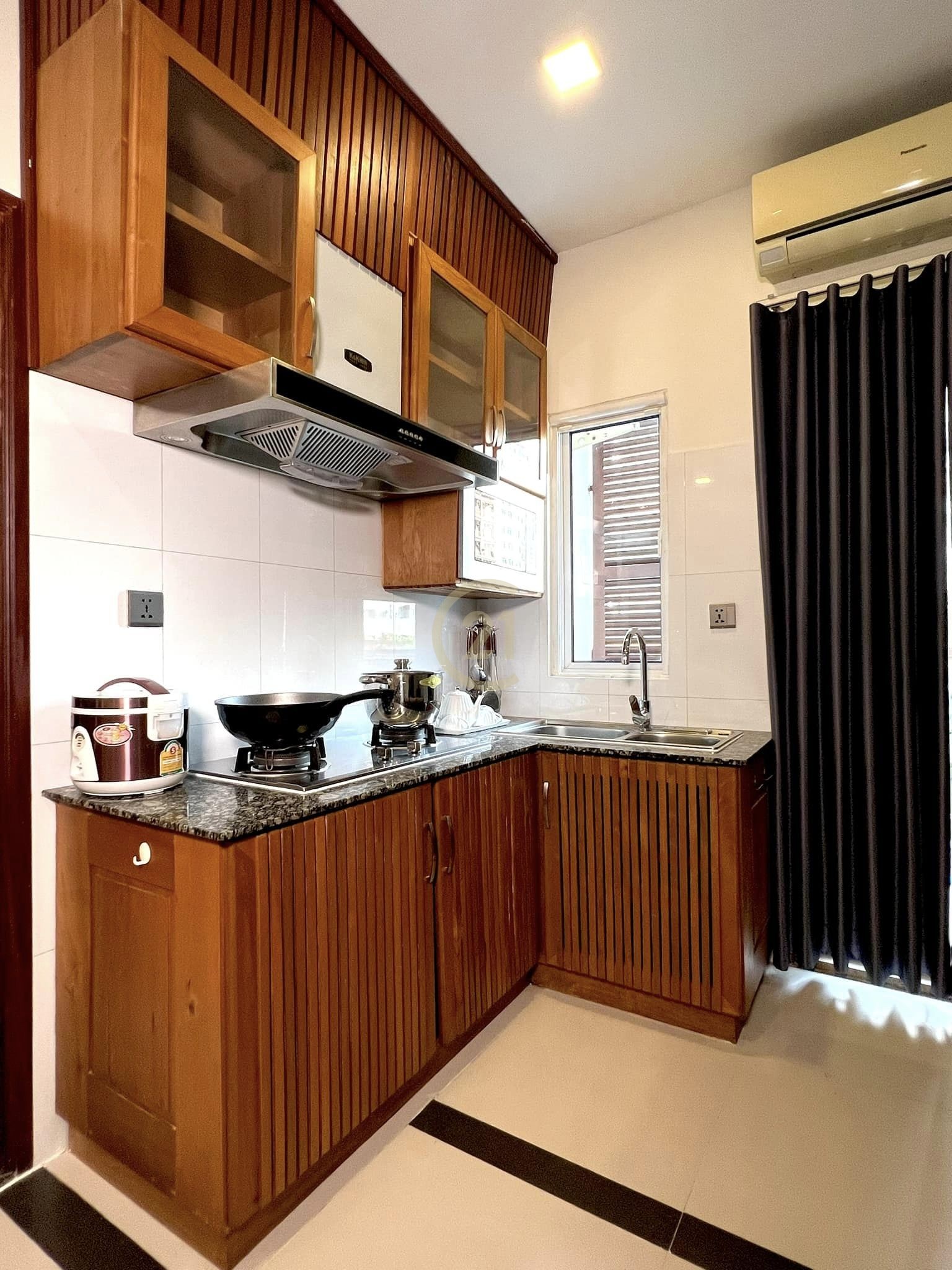 8 LUXERY TWO BEDROOM FOR RENT