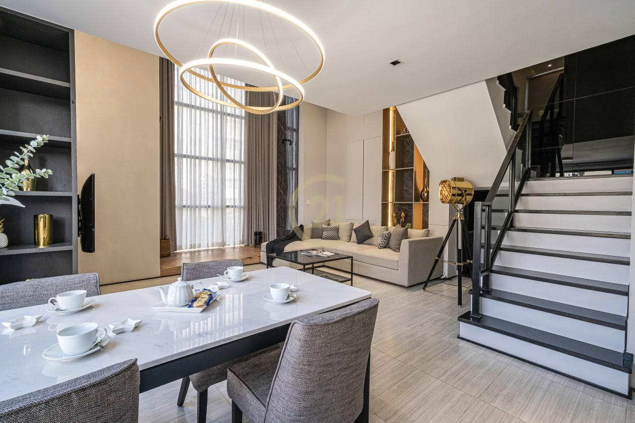 LUXERY DUPLEX FOR RENT