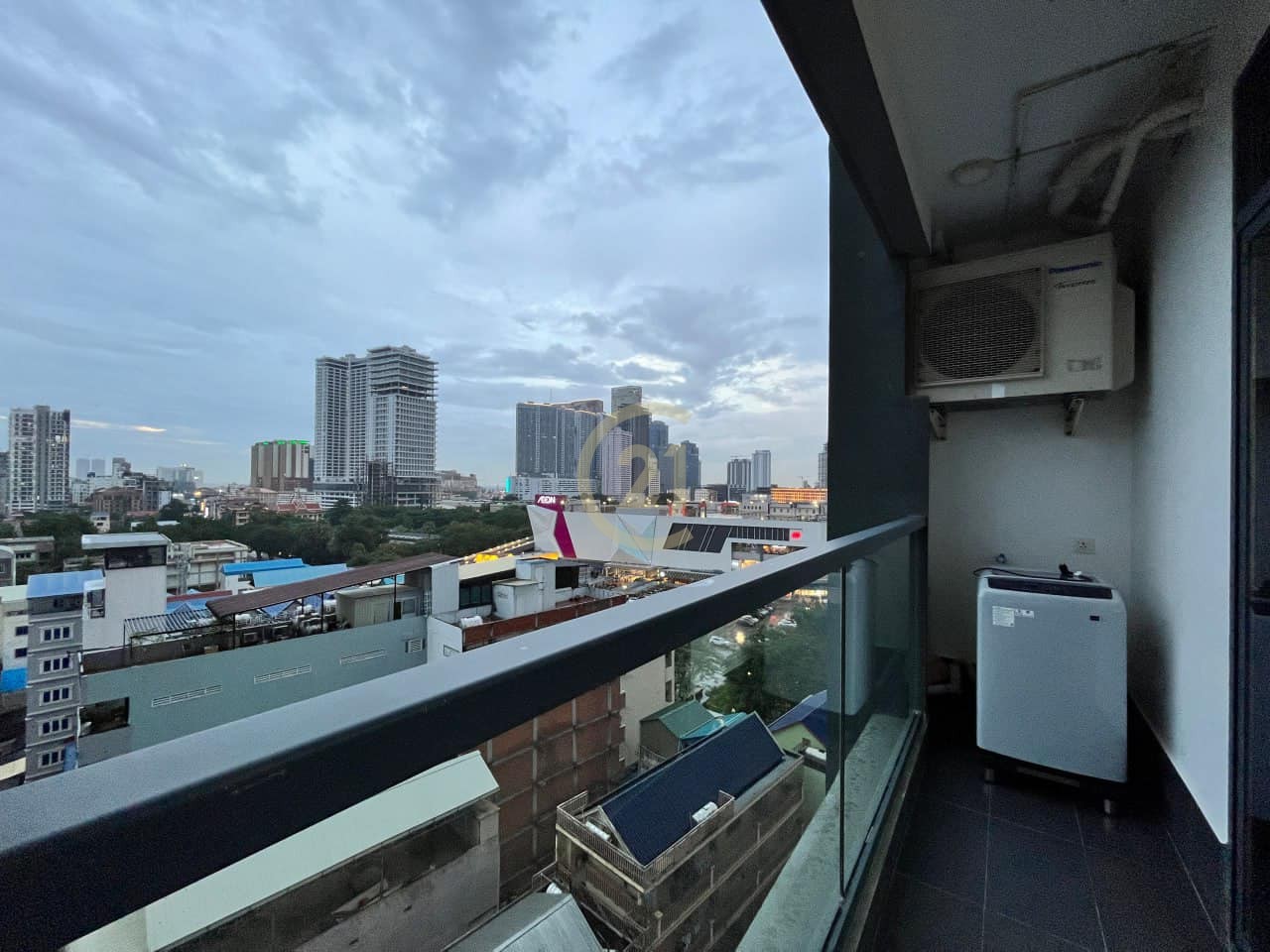 8 MODERN TWO BEDROOM FOR RENT