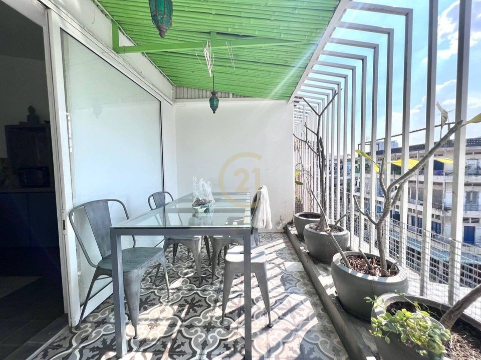 RENOVATE TWO BEDROOM FOR RENT