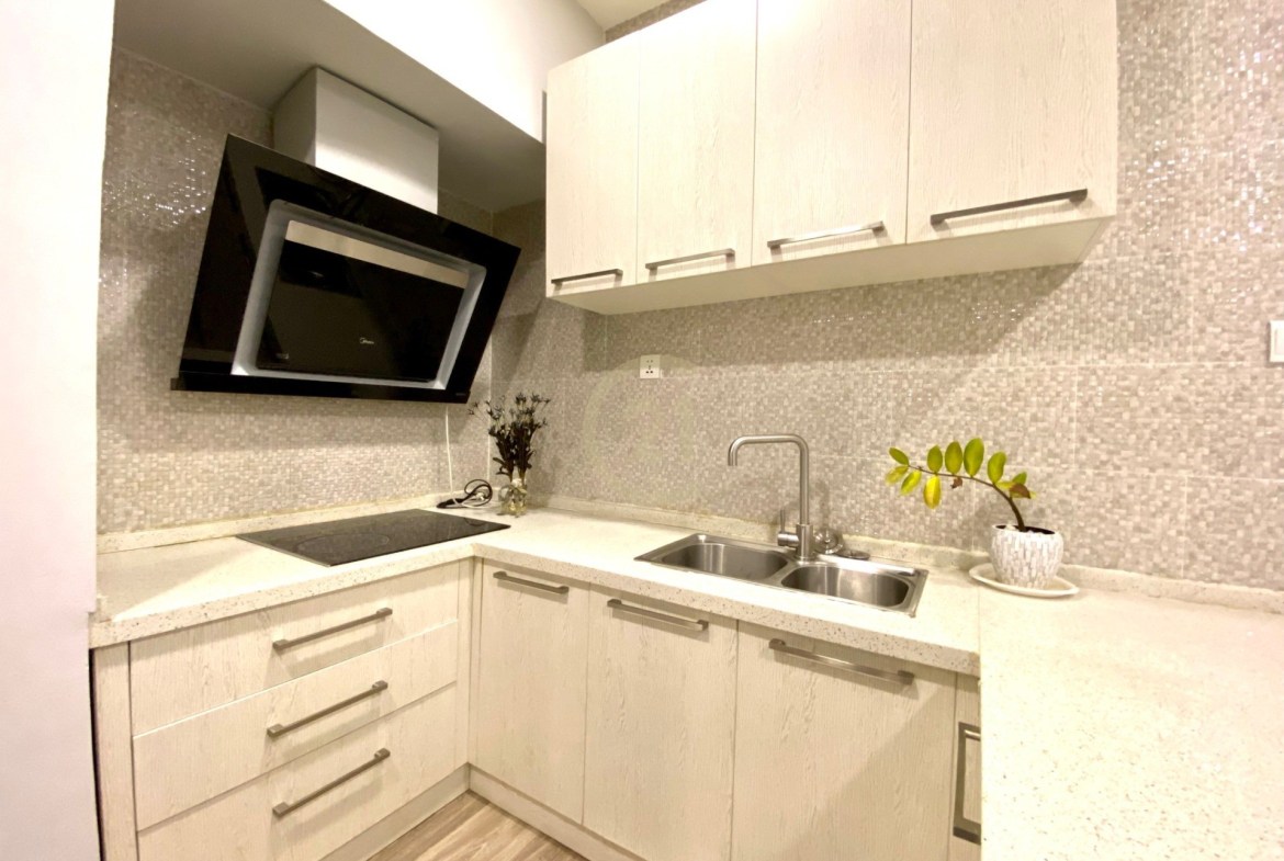 Luxury Two bedroom for rent in bKK1