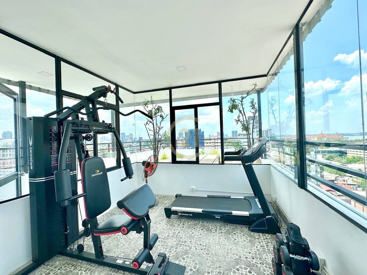 MODERN STUDIO ROOM FOR RENT