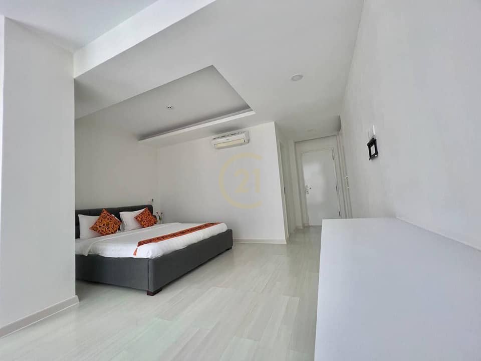 9 LUXERY TWO BEDROOM FOR RENT