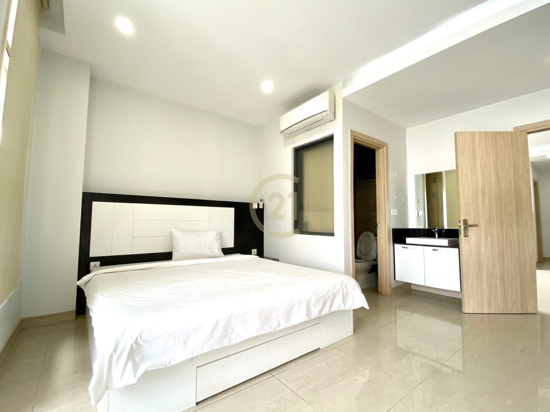 ACB0E0F5-2370-4960-8150-A34A95F1D501 Modern Two bedroom for rent at 7 Makara