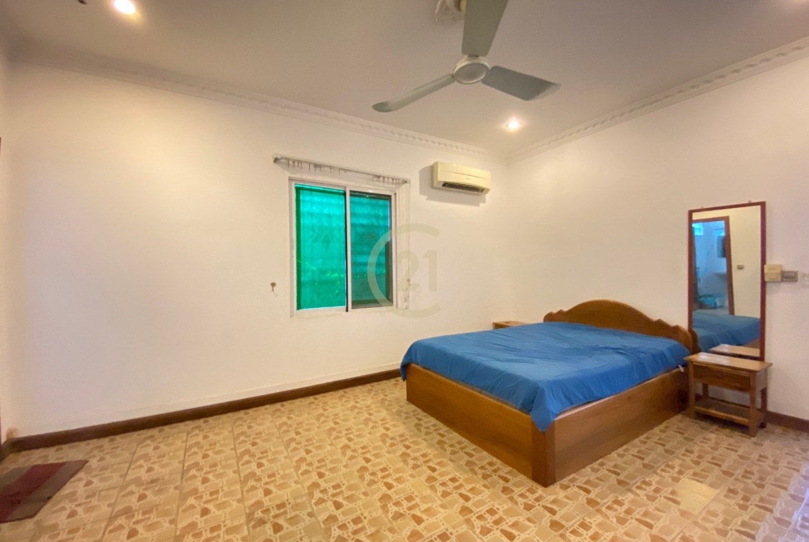 Flat house one bedroom for rent at Doun Penh