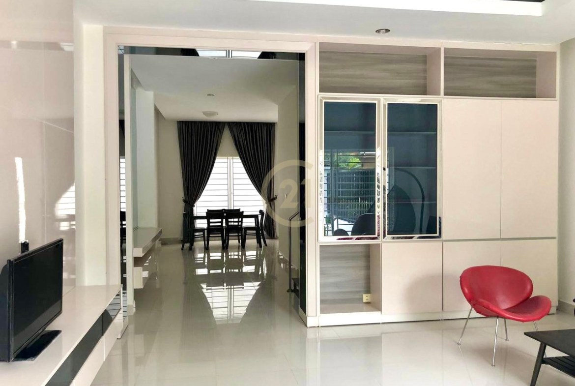 Villa for rent at Borey Peng Hout1