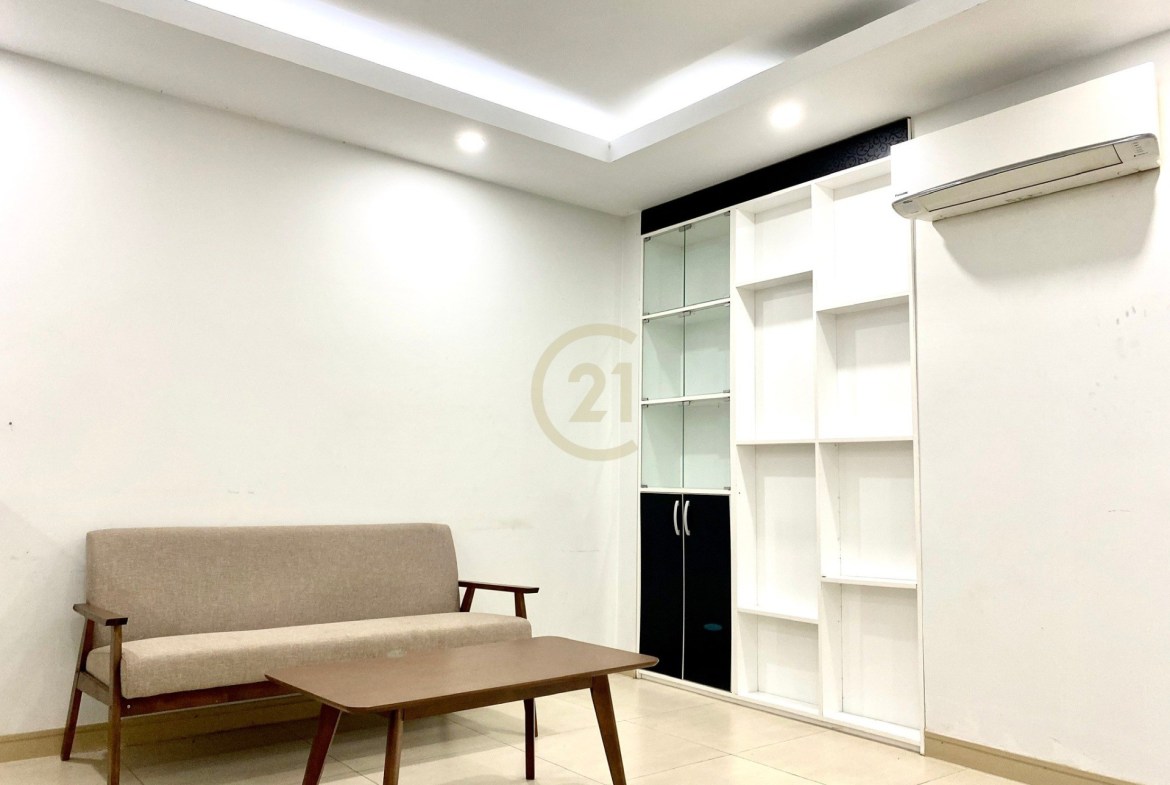 Modern Two bedroom for rent at 7 Makara