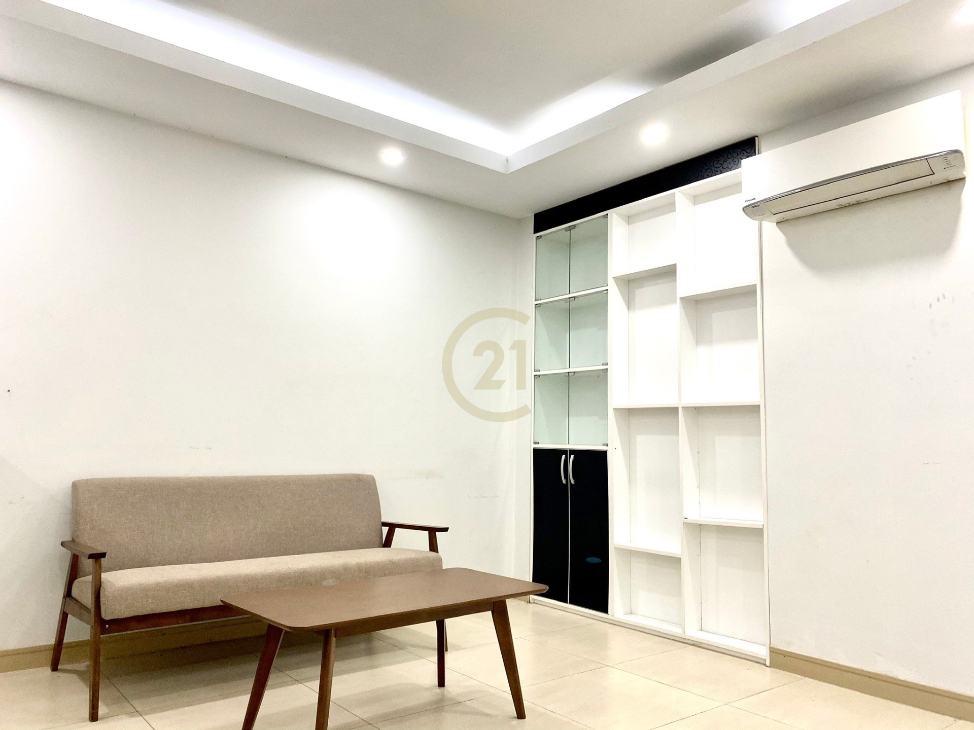 BE44CC49-5356-4F4B-A608-823A3CEDA4B9 Modern Two bedroom for rent at 7 Makara