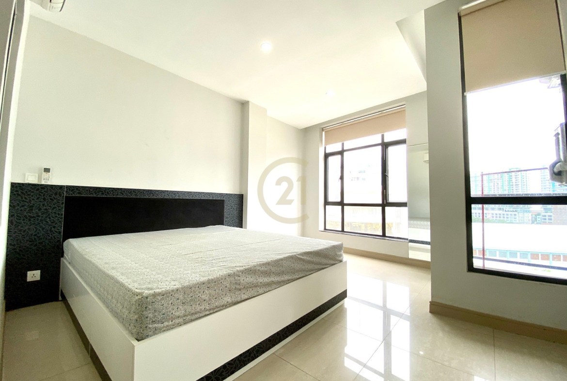 Modern Two bedroom for rent at 7 Makara