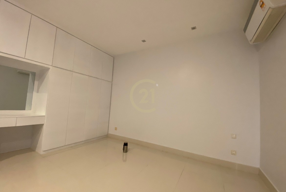 Luxury Villa for rent at Peng Hout near aeon 2