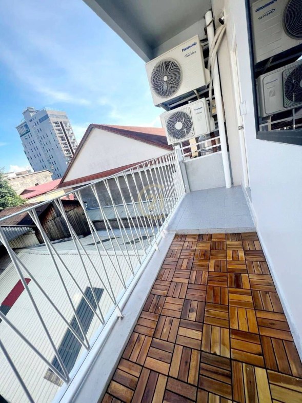Modern One bedroom for rent at Doun Penh