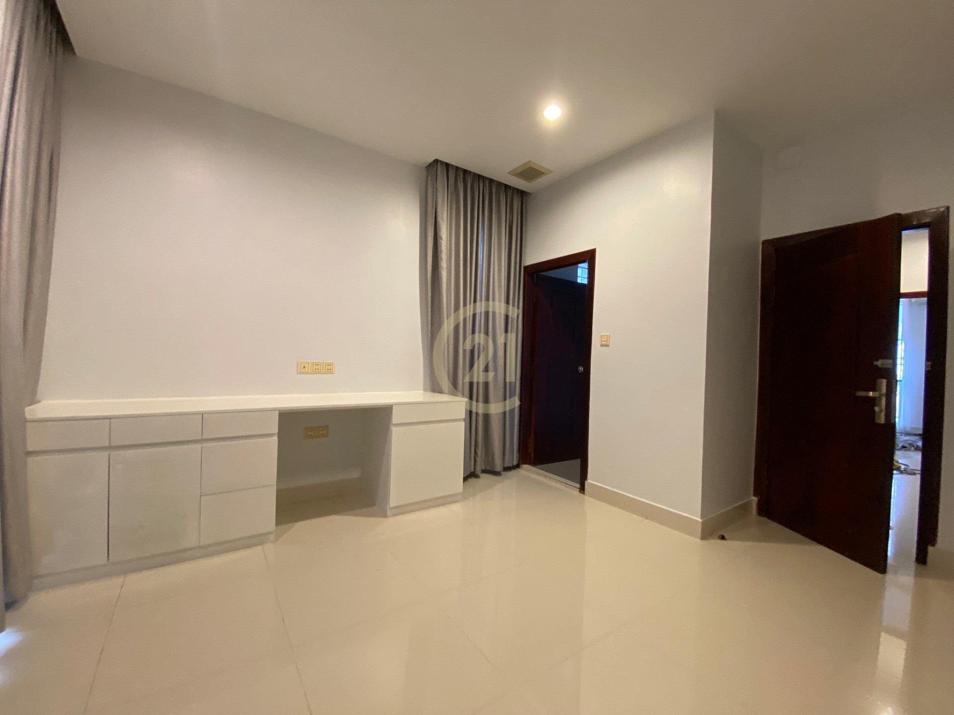 Luxury Villa for rent at Peng Hout near aeon 2