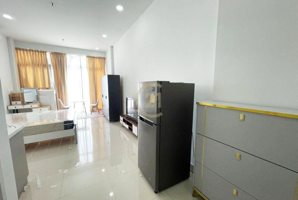 STUDIO ROOM FOR RENT AT THE BRIDGE
