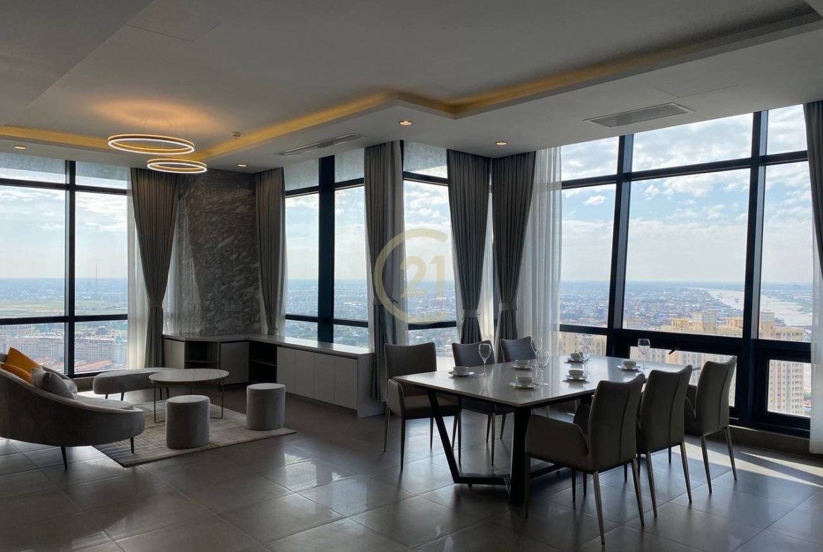 Four bedroom for rent at Sky Villa