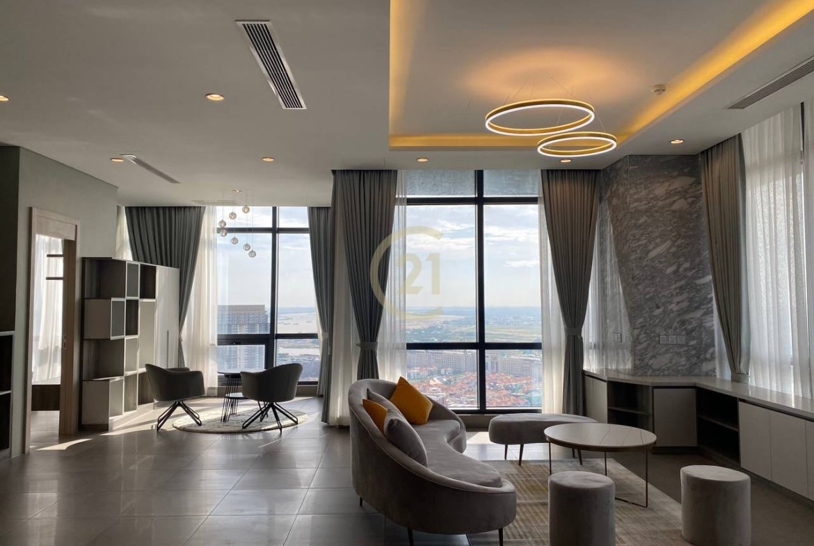 Four bedroom for rent at Sky Villa