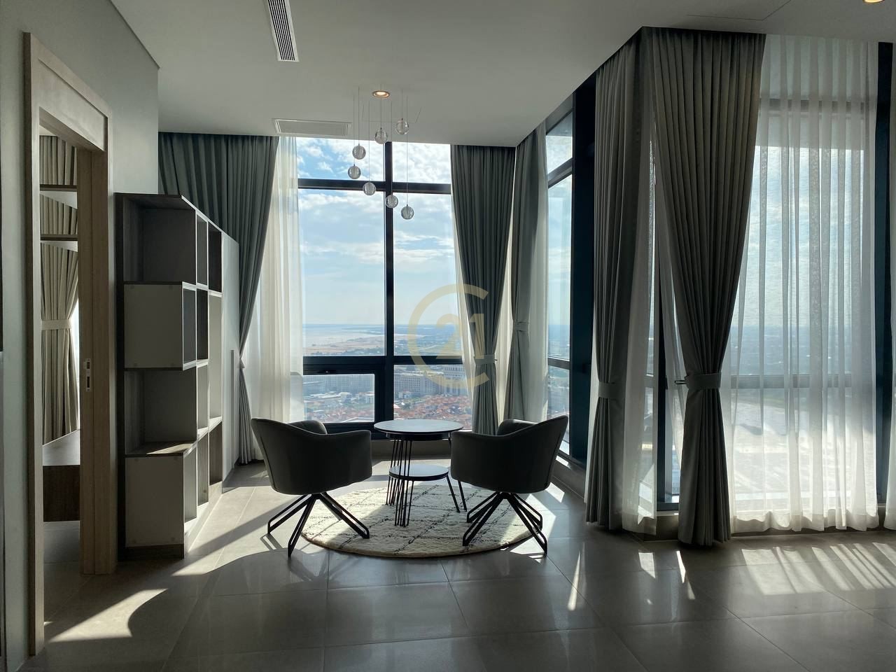 Four bedroom for rent at Sky Villa