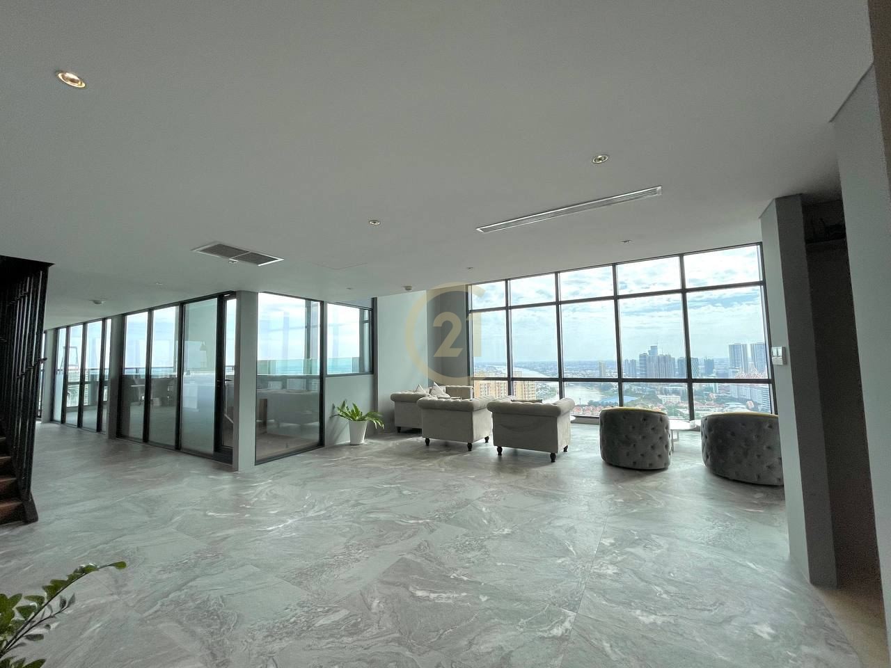 Penthouse 5 bedroom for sale at Aeon1 supermarket