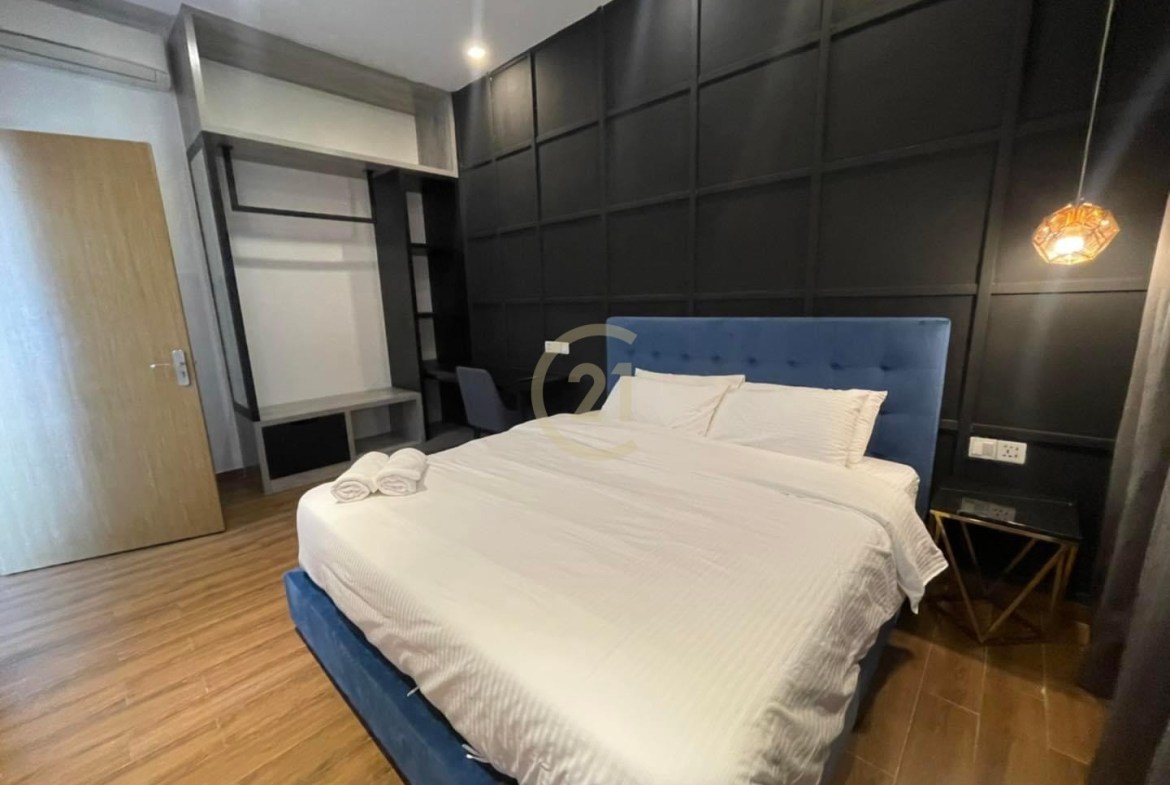 Condo for rent at Skyline