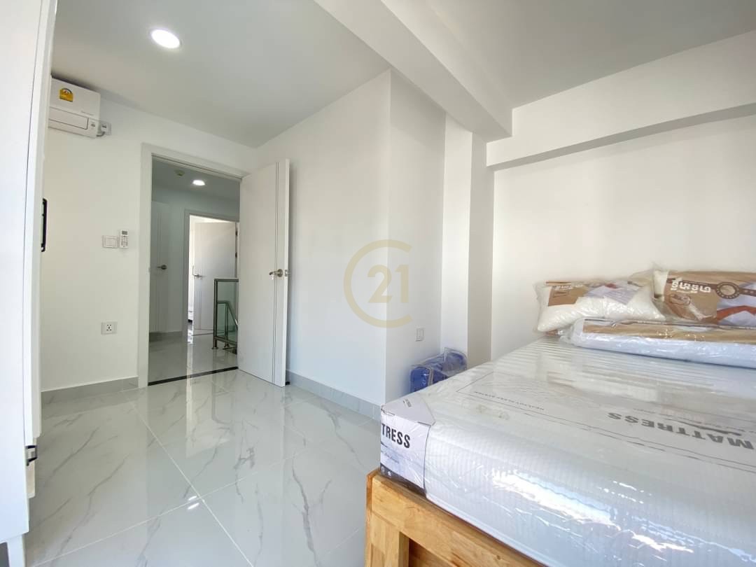 New Brand 2 Bedrooms Condo For Rent Located Tonle Bassac Land