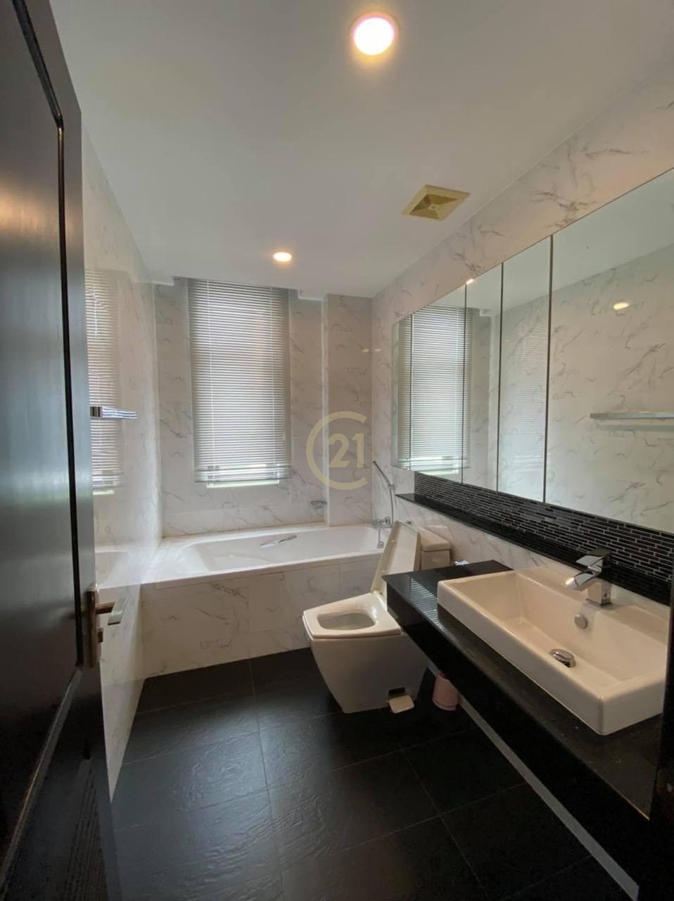Gorgeous Apartment 3 Bedrooms For Rent