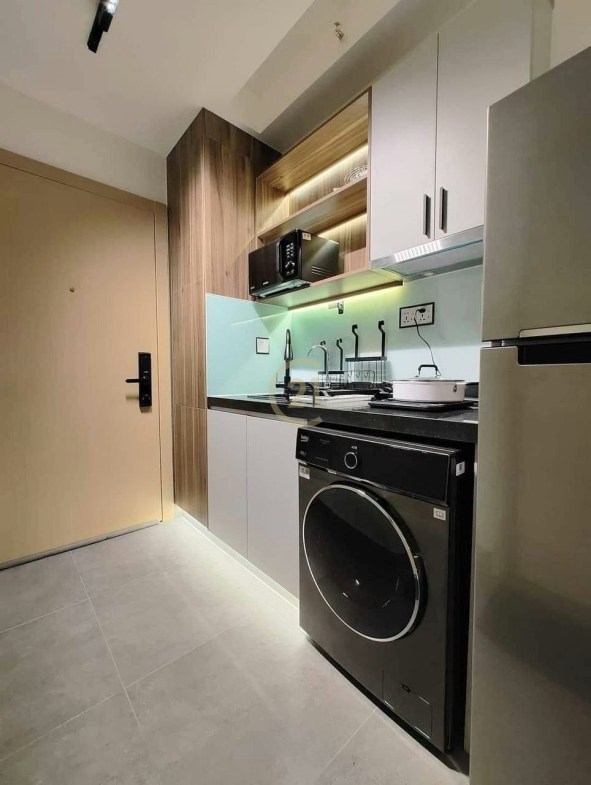 Brand new studio room for rent at BKK2