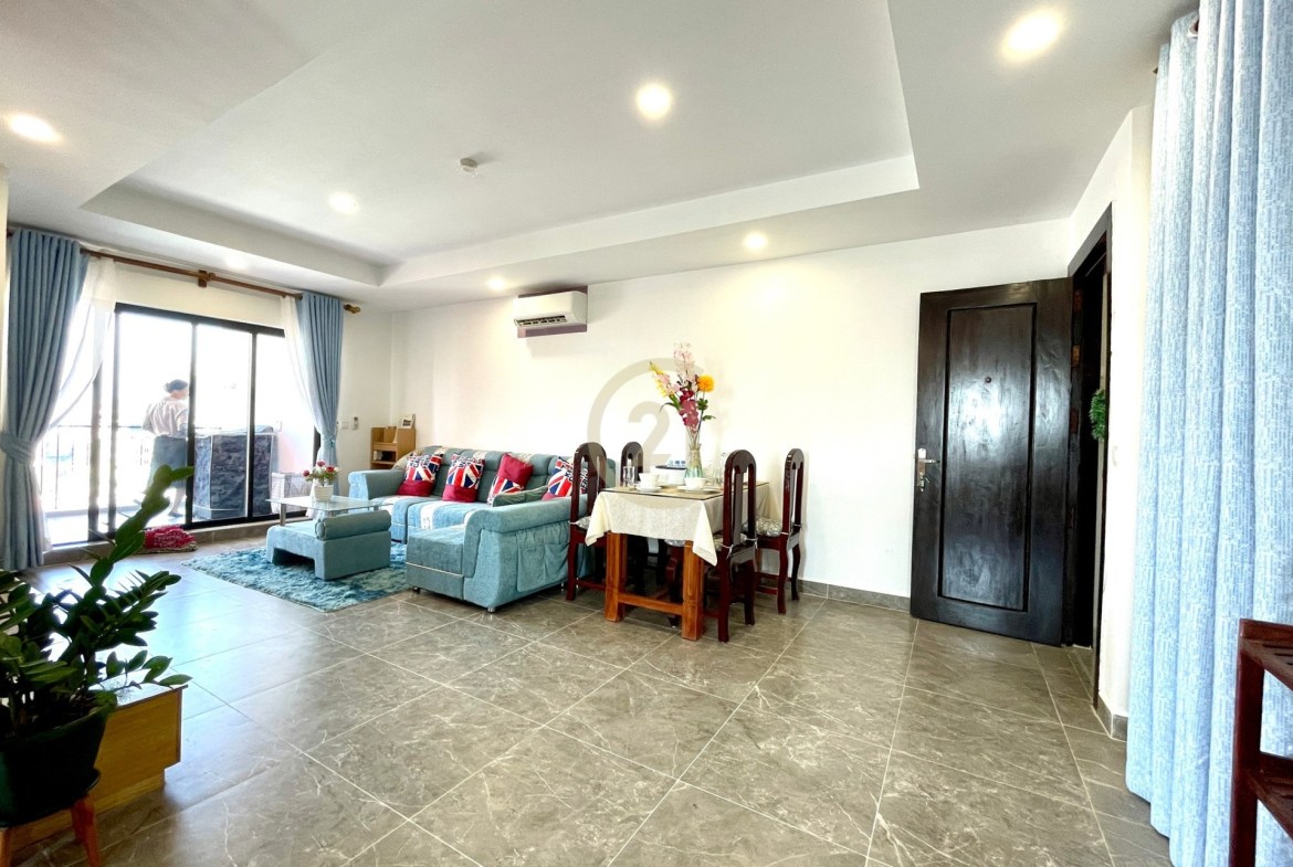 Luxury Two bedroom for rent at Toul Tom Poung