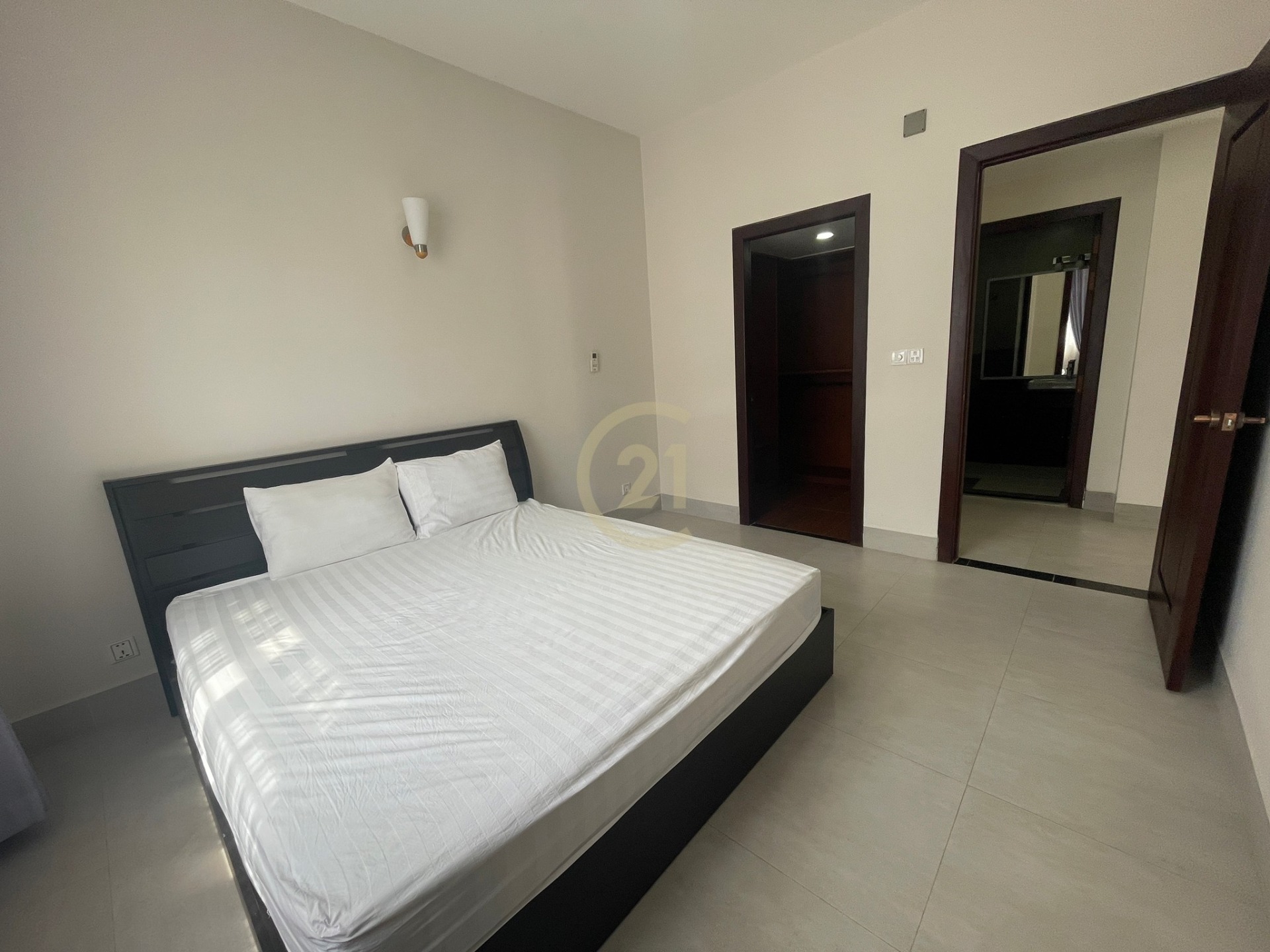 0DAB8EDD-2663-4896-85FC-9D252F54640A