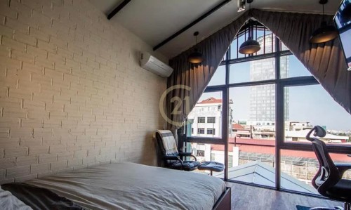 111 RENOVATE TWO BEDROOM FOR RENT
