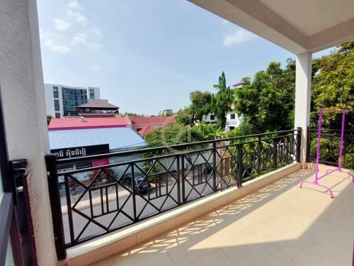 MODERN ONE BEDROOM FOR RENT