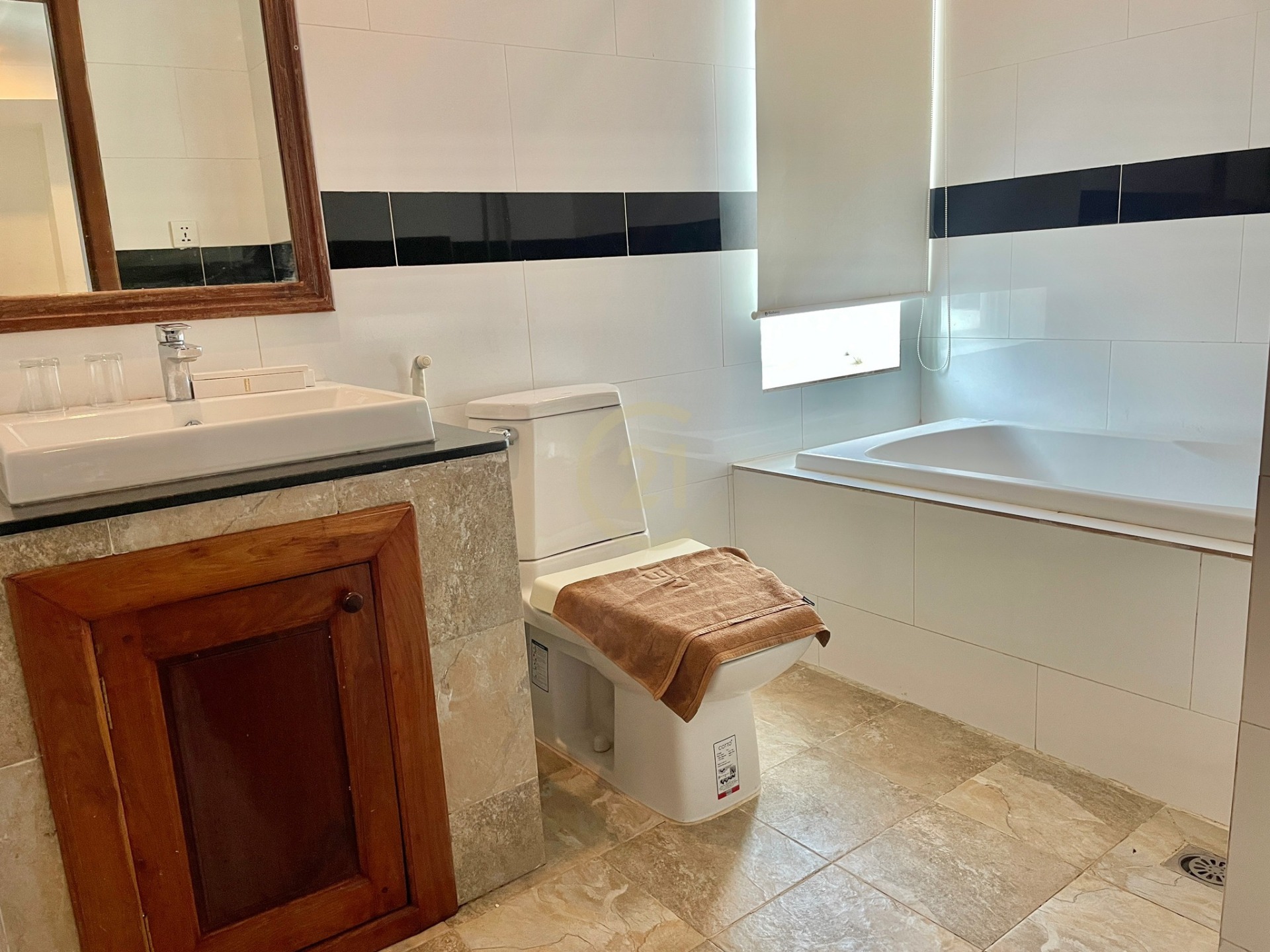 Spacious 2 Bedroom Available BKK3 Area