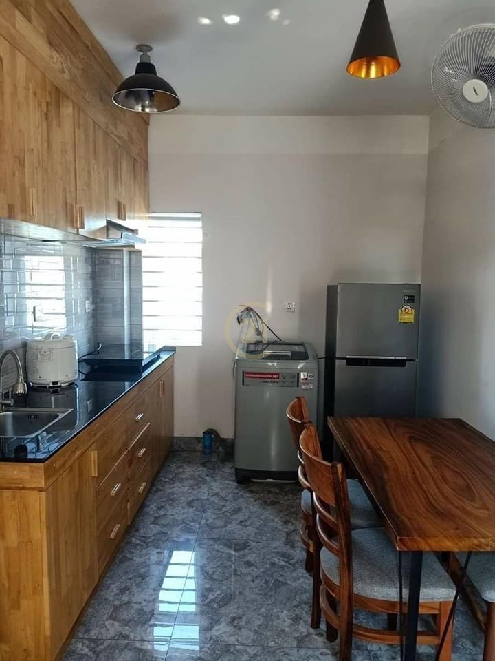 26D37EF2-17ED-443B-BAE3-9A2FEB8D4157