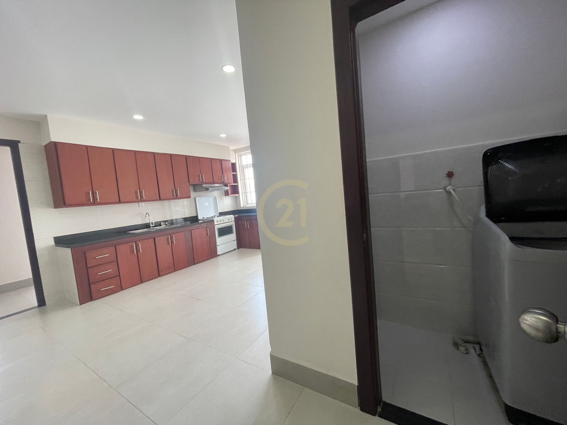 Spacious 3 Bedroom Available Olympic Area