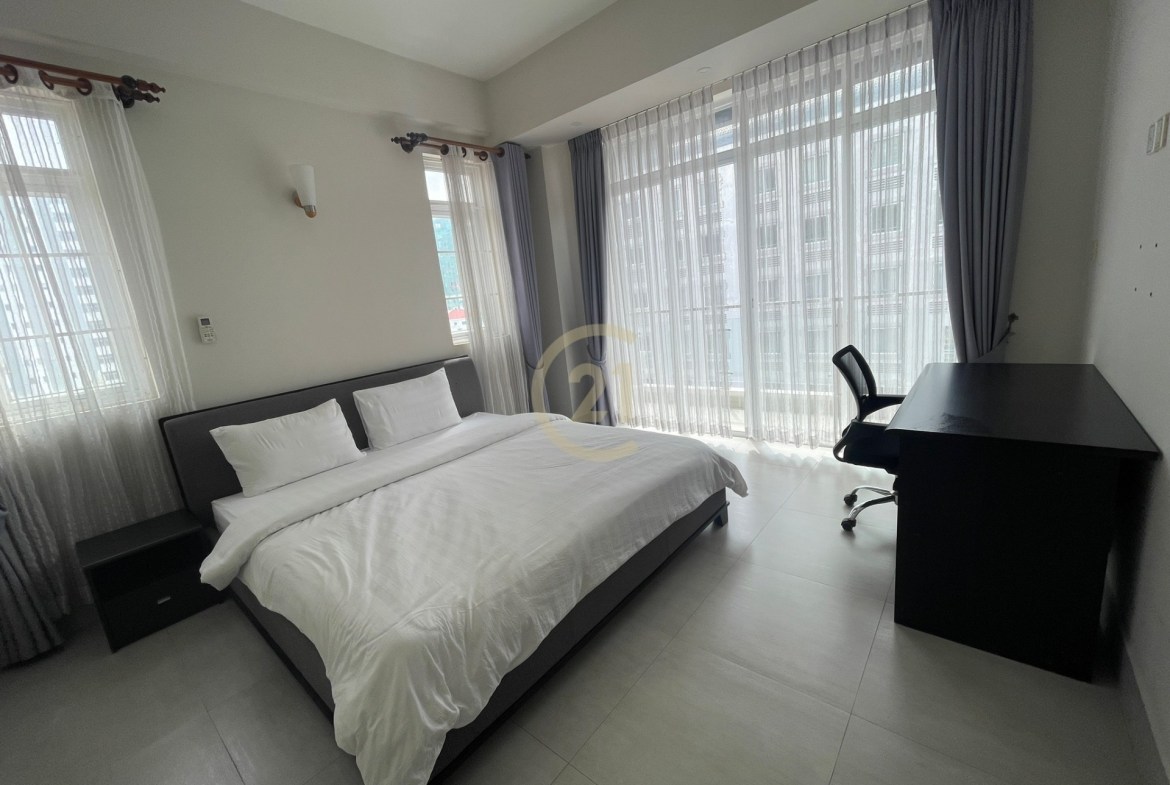 Spacious 3 Bedroom Available Olympic Area