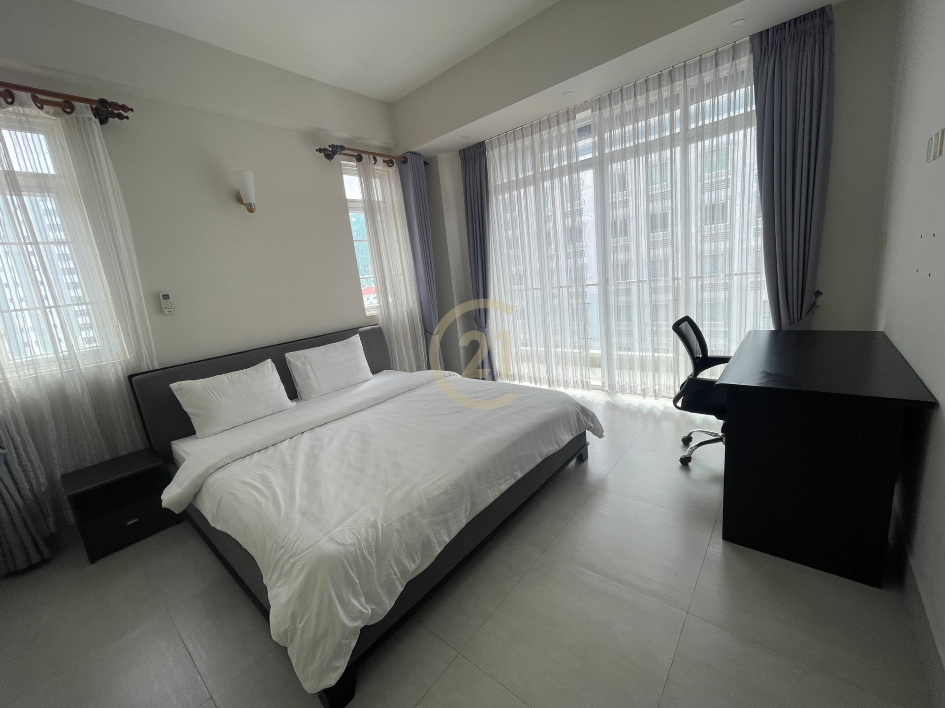 Spacious 3 Bedroom Available Olympic Area