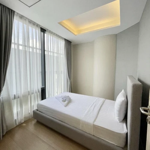 LUXERY THREE BEDROOM FOR RENT