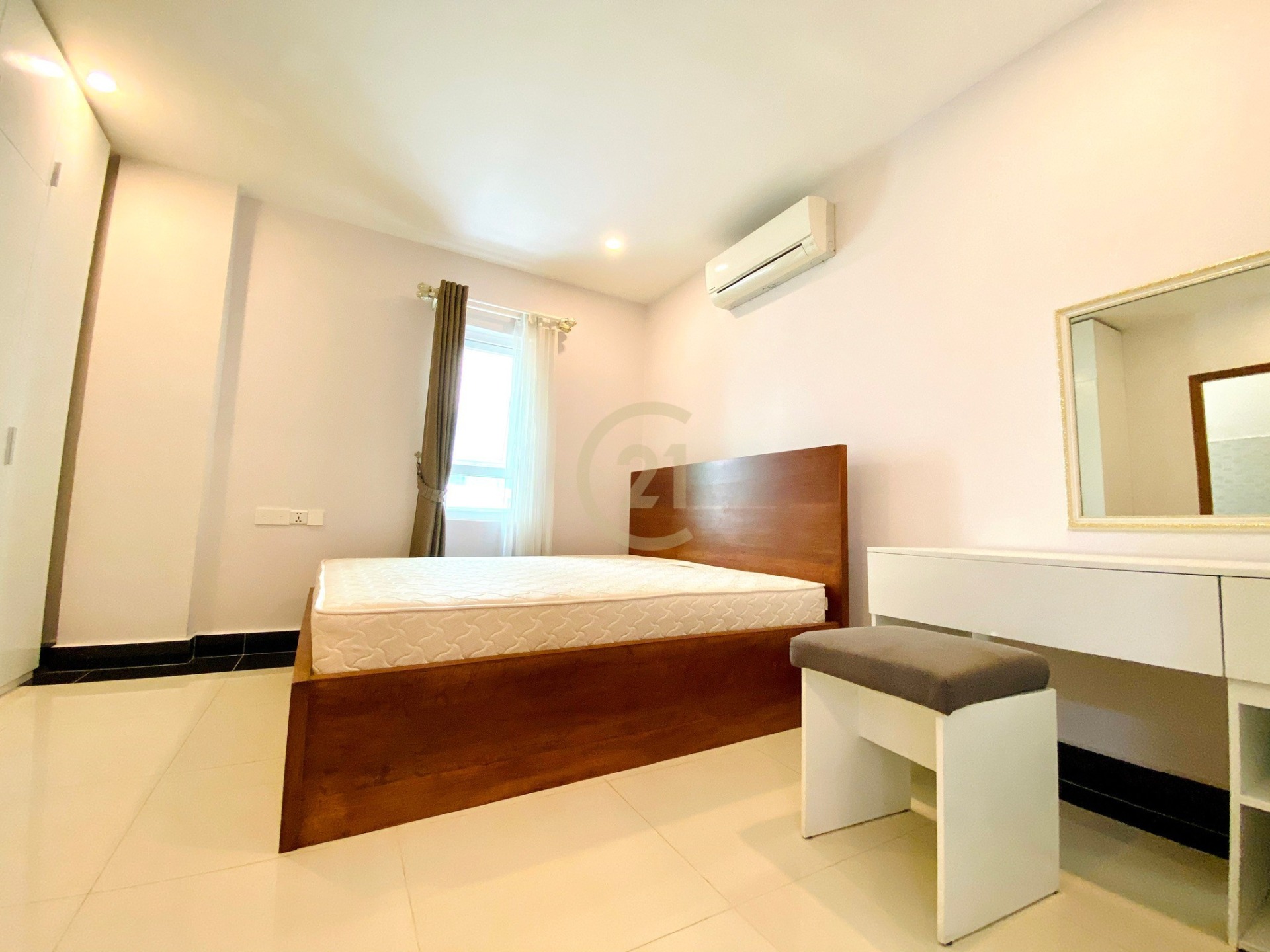 Modern Two bedroom for rent at Boeng Trobaek