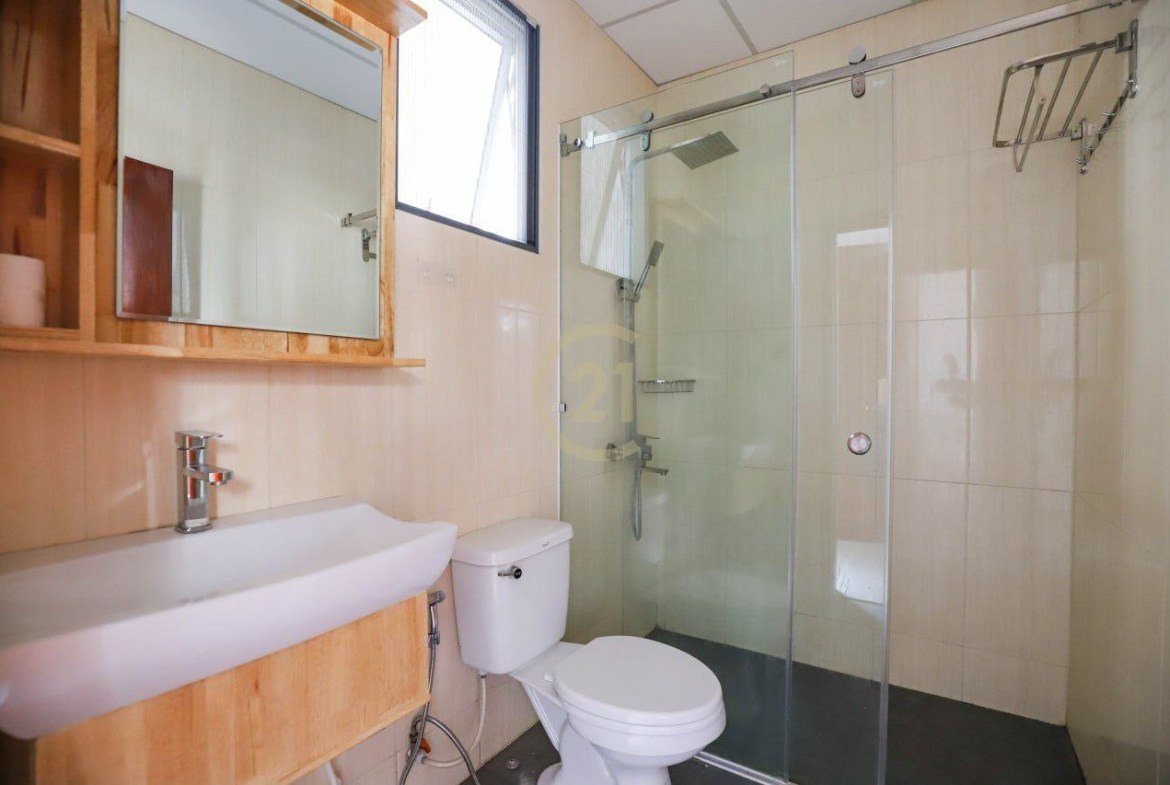 Modern one bedroom for rent at DounPenh