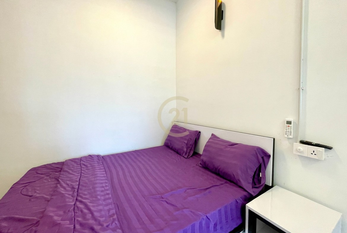 Brand New studio room for rent at BKK3