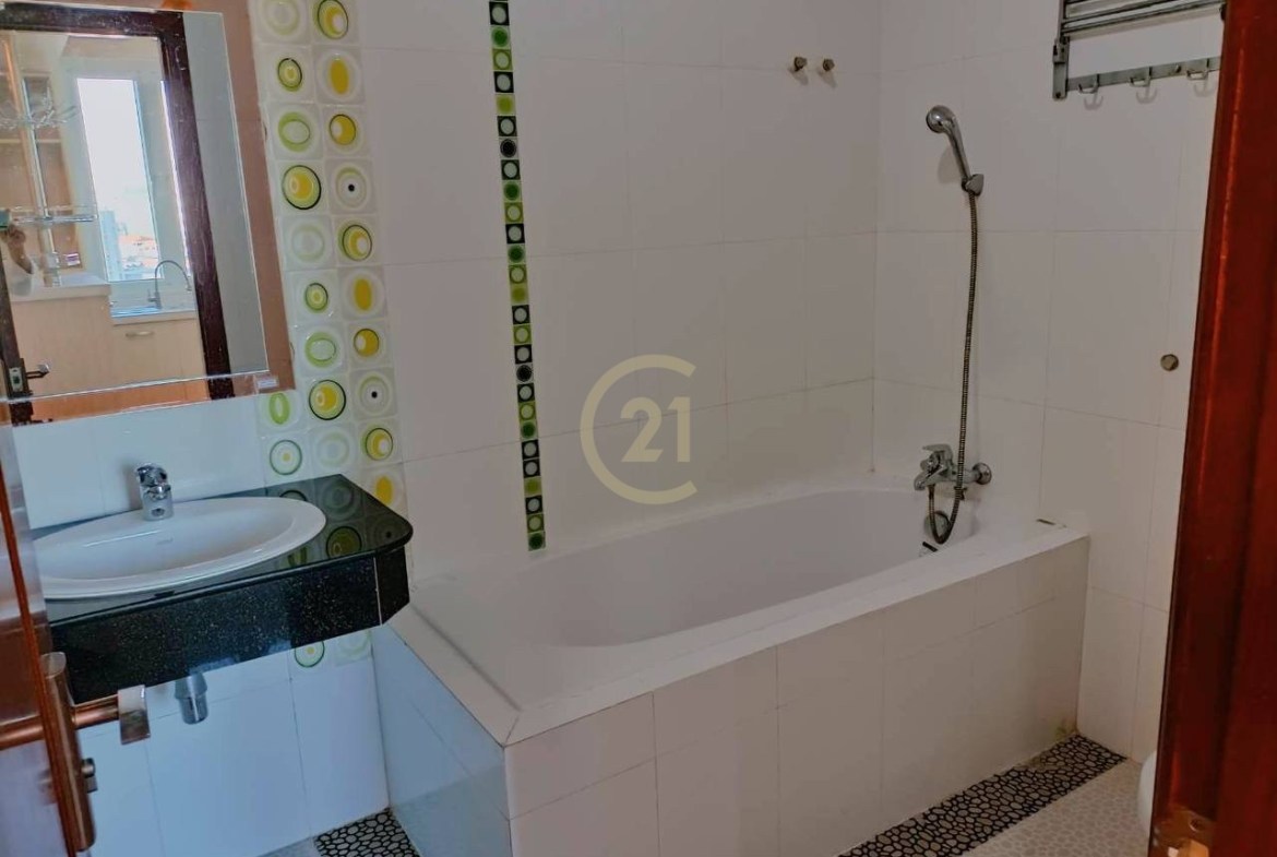 One Bedroom Apartment Available For Rent BKK3