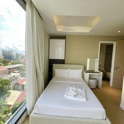 LUXERY THREE BEDROOM FOR RENT