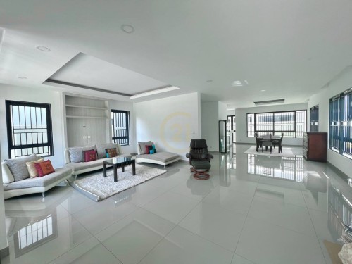 4 NICE VILLA FOR RENT
