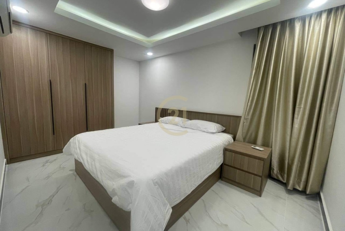 Luxury three bedroom for rent with fully furniture