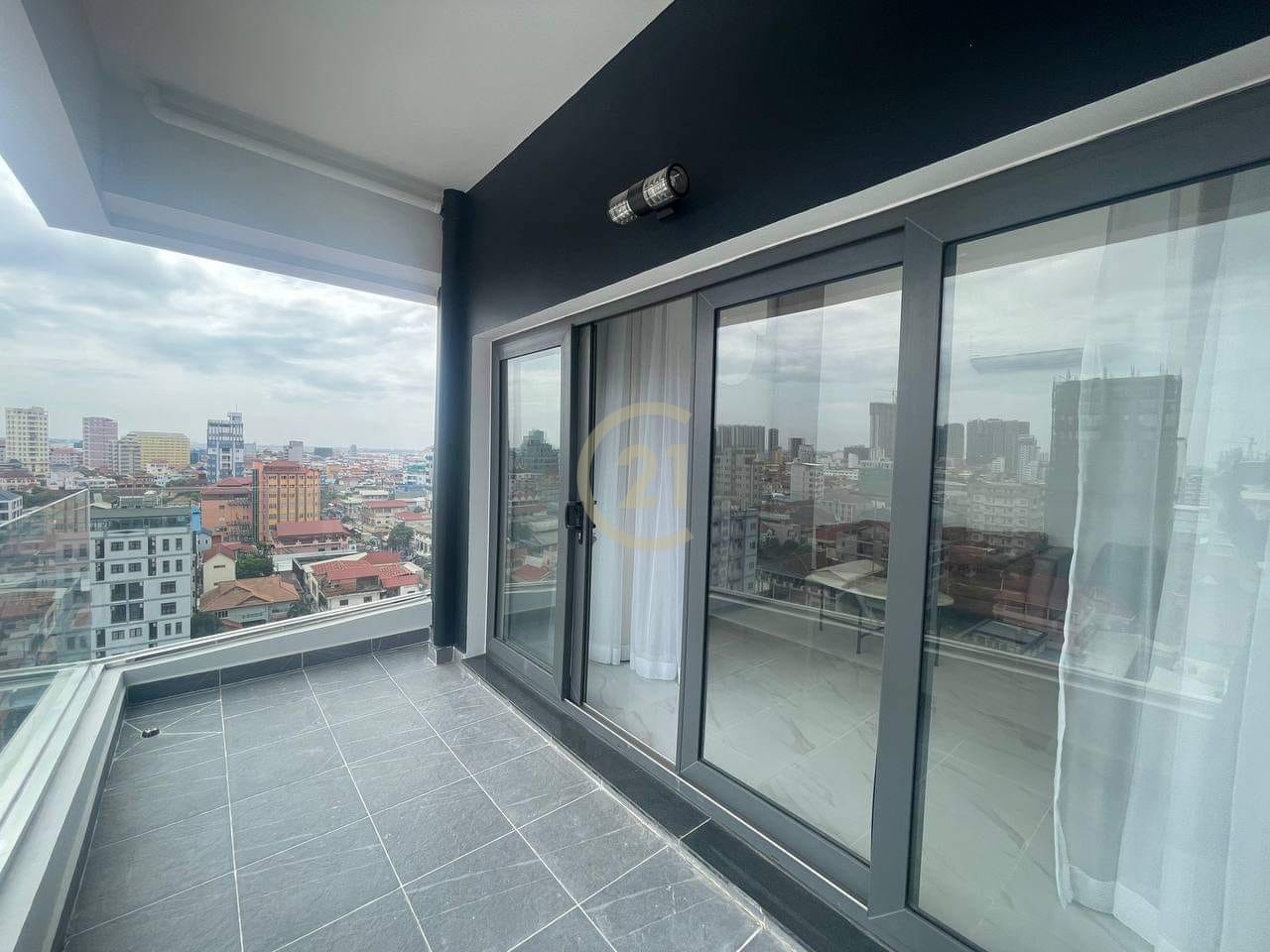 Luxury three bedroom for rent with fully furniture