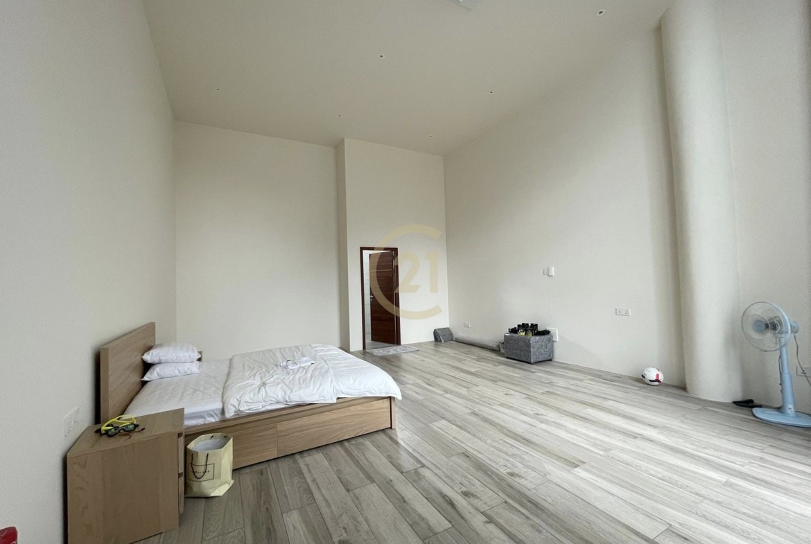 Luxury villa for sale on road 1 with fully furniture