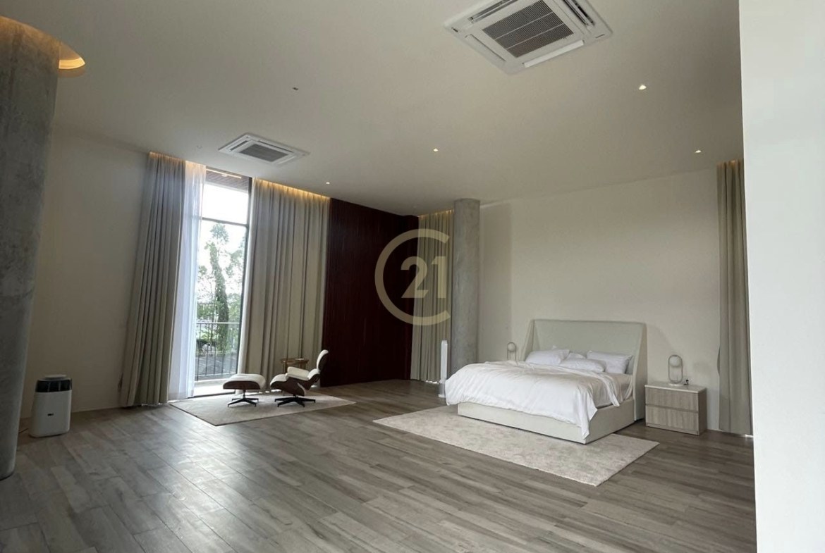 Luxury villa for sale on road 1 with fully furniture