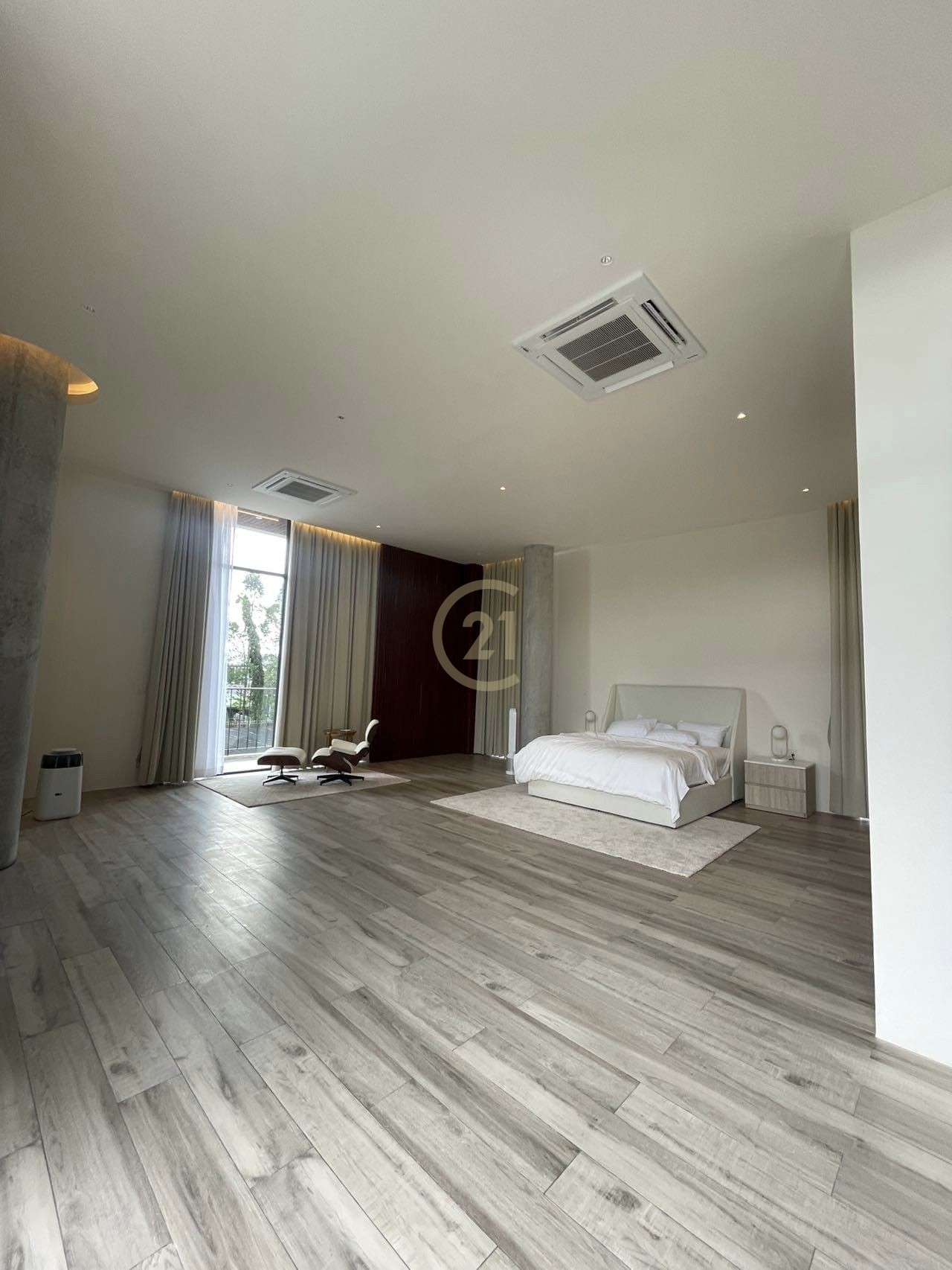 Luxury villa for sale on road 1 with fully furniture