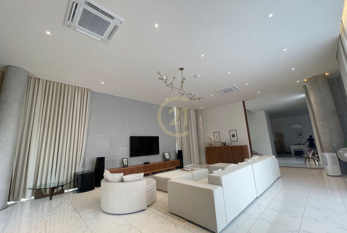 Luxury villa for sale on road 1 with fully furniture