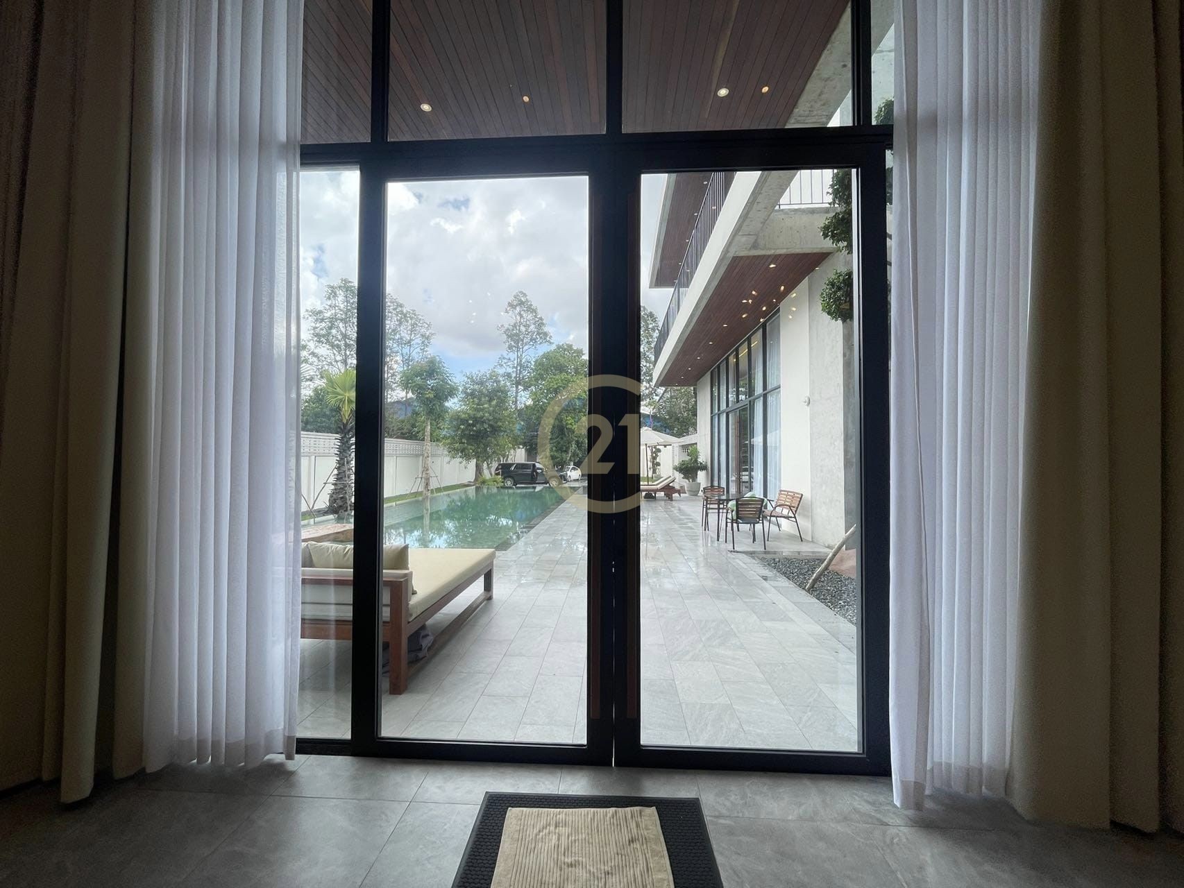 Luxury villa for sale on road 1 with fully furniture