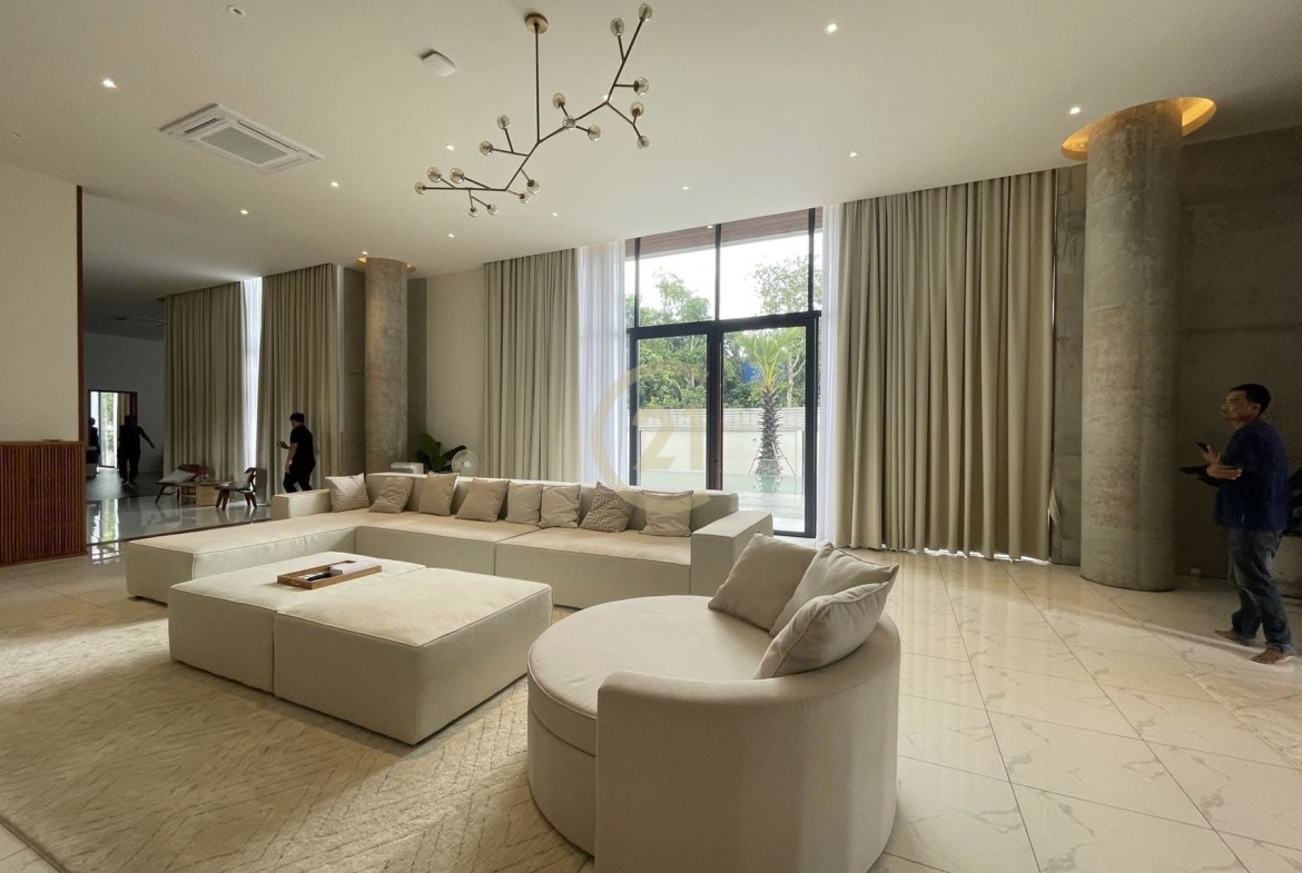 Luxury villa for sale on road 1 with fully furniture
